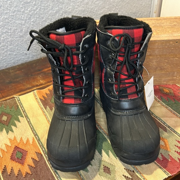 NWT Lands’End fleece lined outdoor boots - Picture 3 of 10